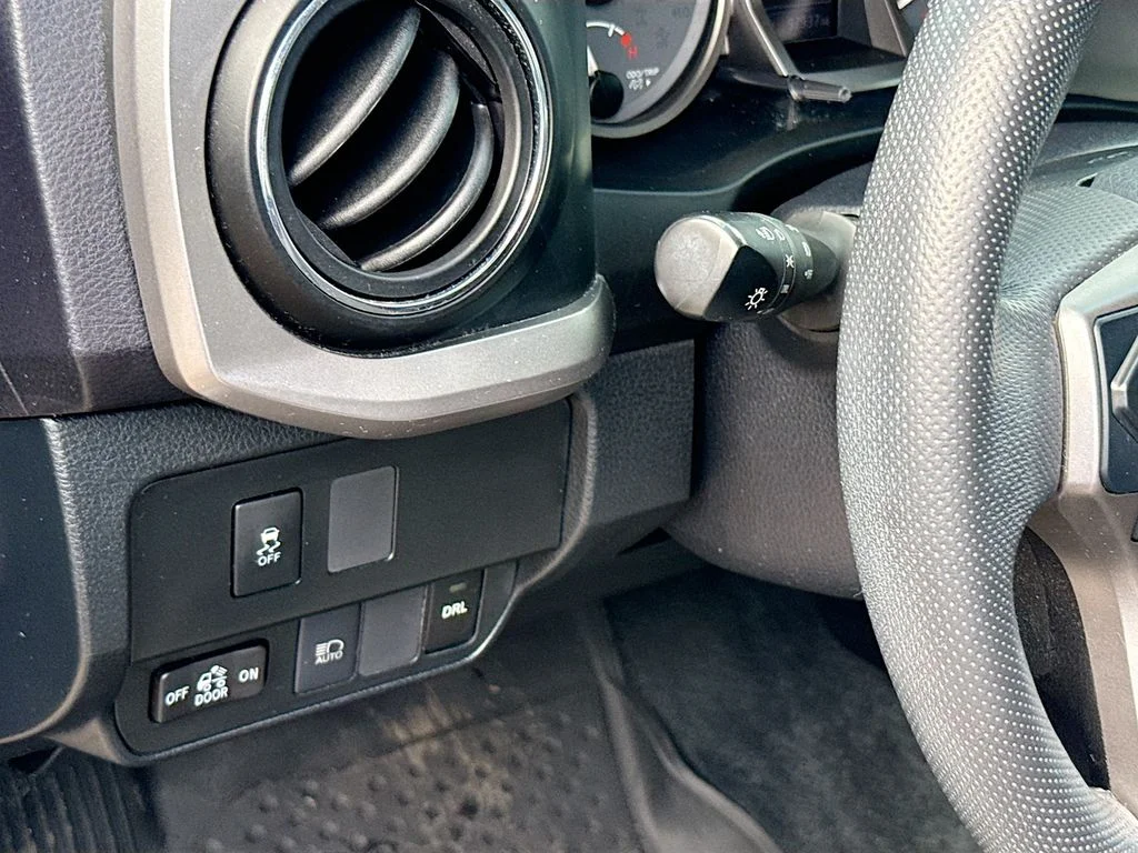 Used 2020 Gray Toyota SR5 image 11