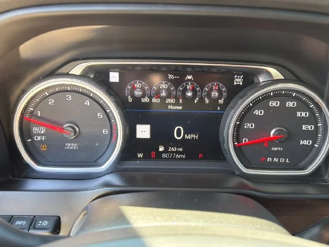 Used 2019 IRIDESCENT PEARL TRICOAT Chevrolet High Country image 18
