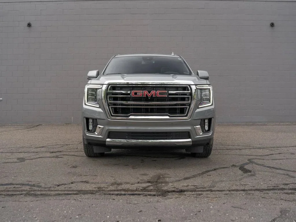 Used 2023 STERLING METALLIC GMC SLT image 11