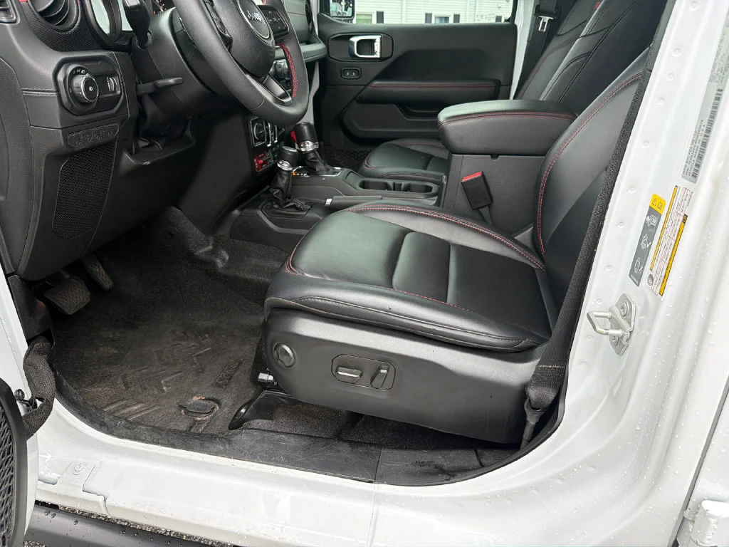 Used 2024 White Jeep Rubicon X image 9