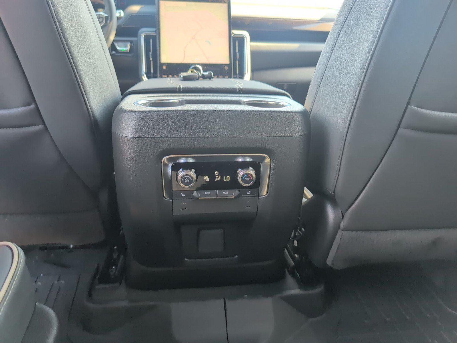 New 2026 Sterling Metallic GMC Elevation image 36
