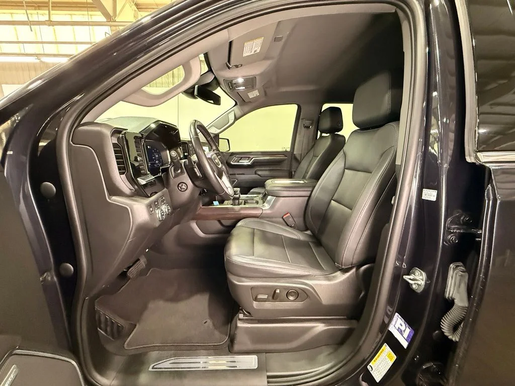 Used 2022 Silver GMC SLT image 15