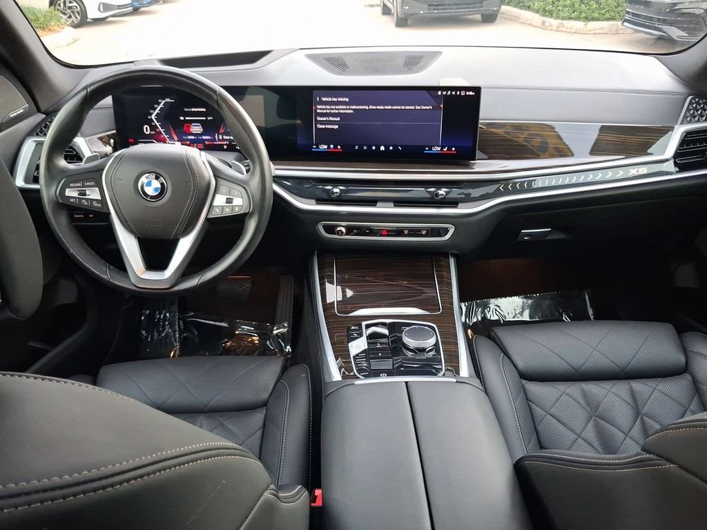 Used 2024 White BMW sDrive40i image 12