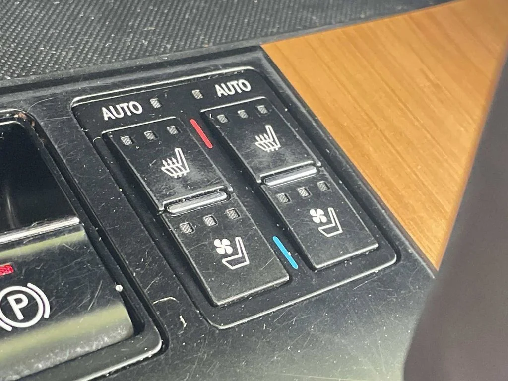 Used 2019 Beige Lexus 350 image 19