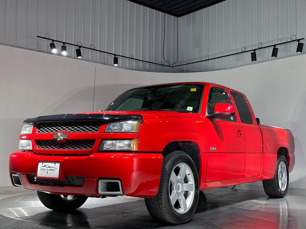 Used 2004 Victory Red Chevrolet NA image 16