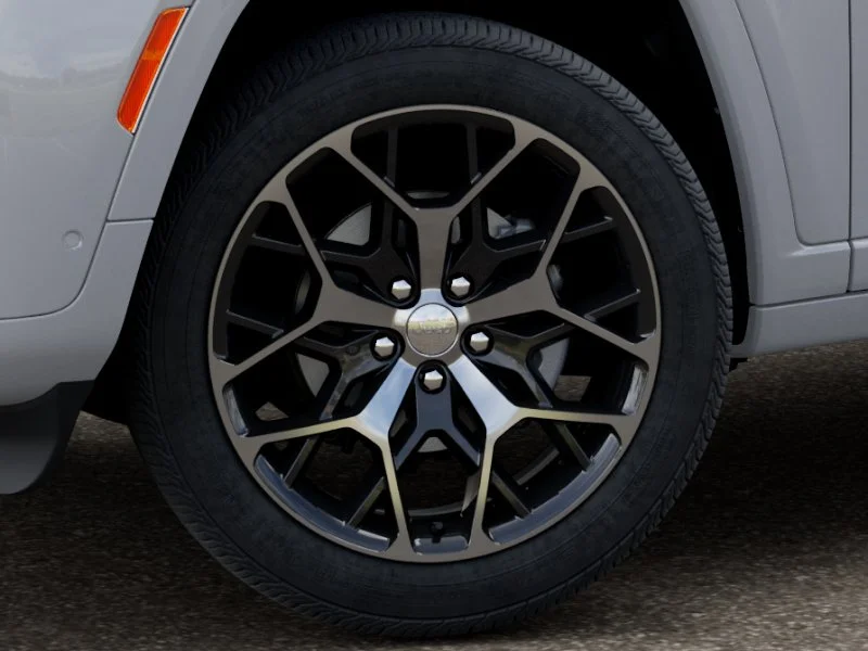 New 2026 Bright White Clear-Coat Exterior Paint Jeep Summit image 4
