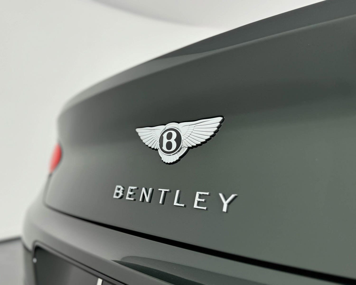 Used 2024 Green Bentley V8 S image 48
