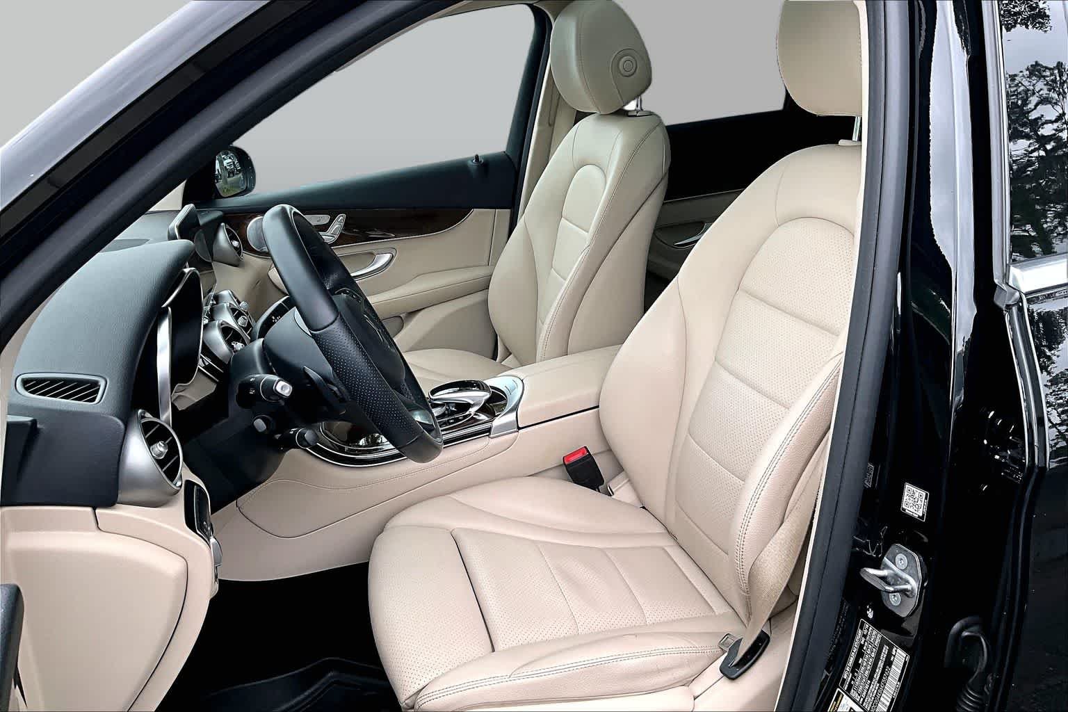 Used 2019 Black Mercedes-Benz GLC 300 image 8