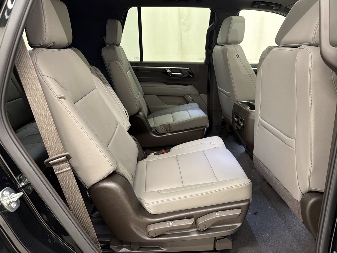 2026 Chevrolet Tahoe Z71 - Photo 20