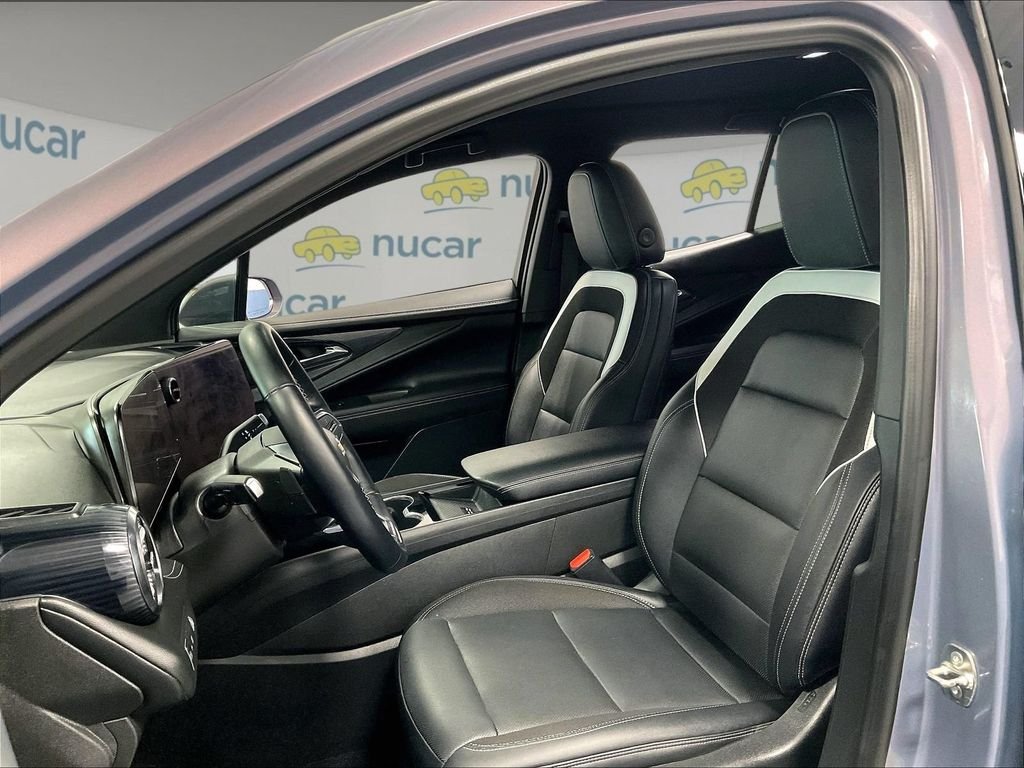 Used 2024 Gray Chevrolet LT image 10