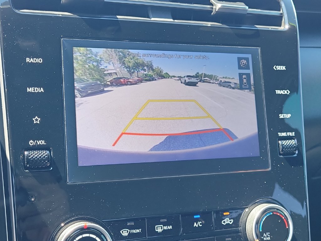 2024 Hyundai Santa Cruz SE - Photo 18