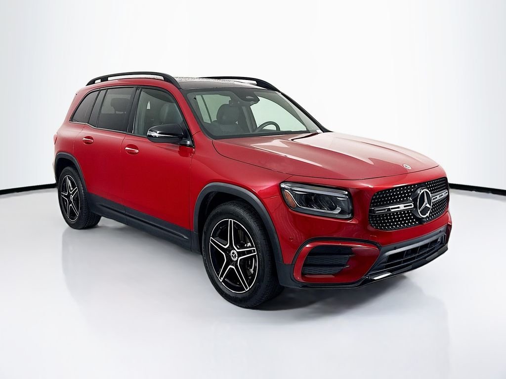 Certified Used 2024 MANUFAKTUR Patagonia Red Metallic Mercedes-Benz GLB 250 image 3