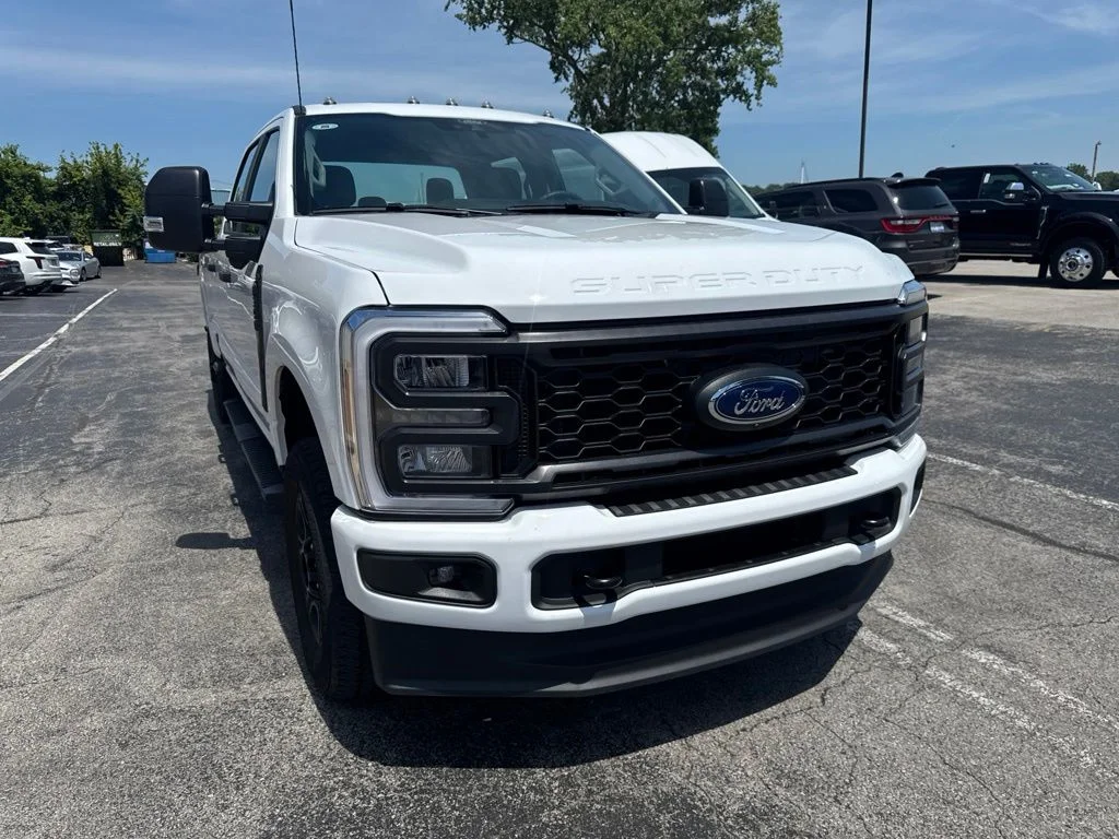 Certified Used 2024 Oxford White Ford XL image 54