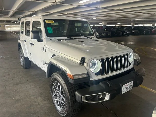 2025 Jeep Wrangler Sahara's photo