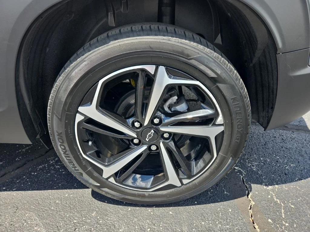Used 2021 Gray Chevrolet RS image 18