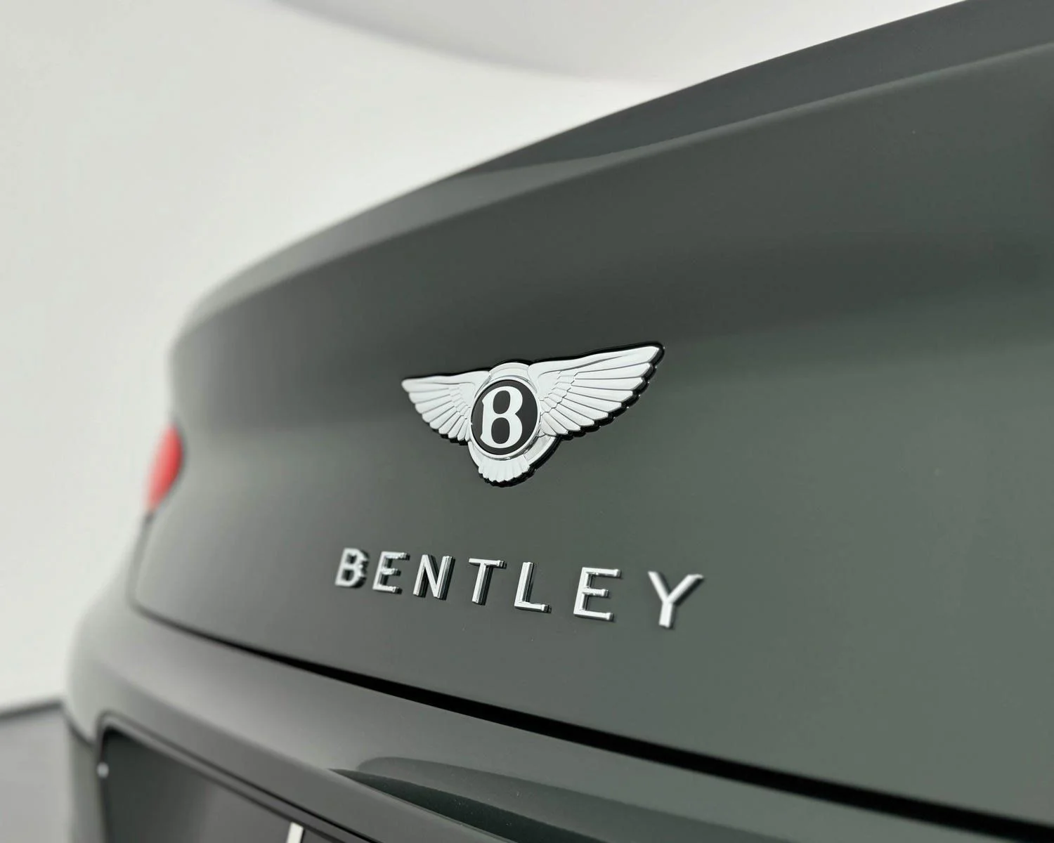 Used 2024 Green Bentley V8 S image 48