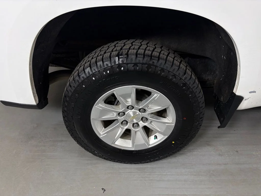 Used 2022 White Chevrolet LT image 13