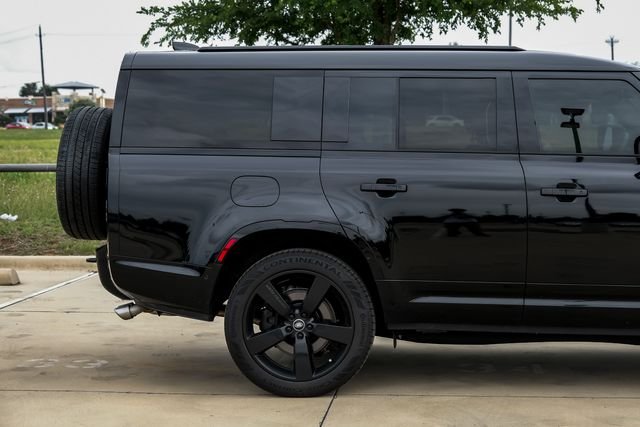 2025 Land Rover Defender V8 - Photo 8