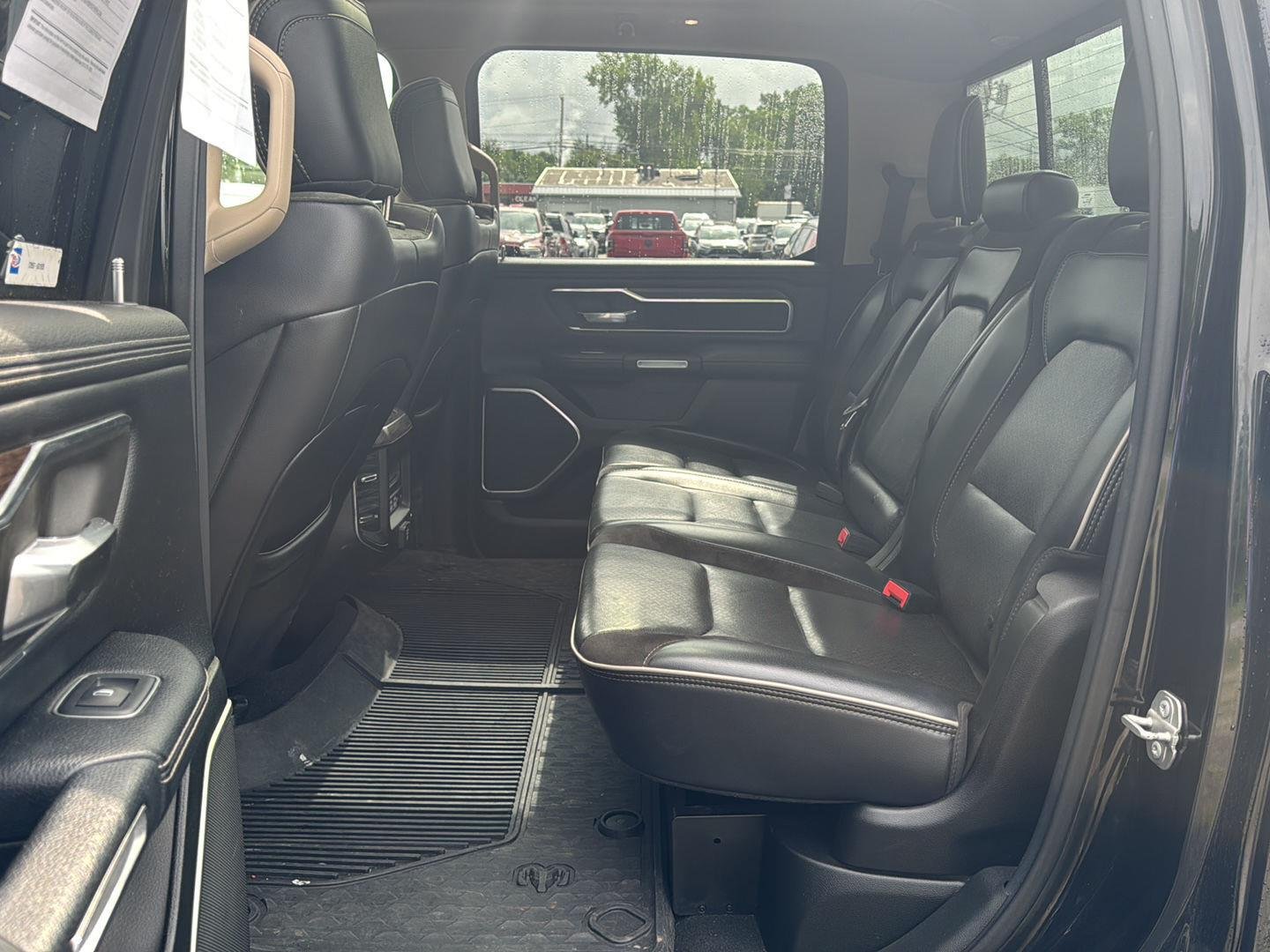 Used 2019 Diamond Black Crystal Pearlcoat Ram Laramie image 4