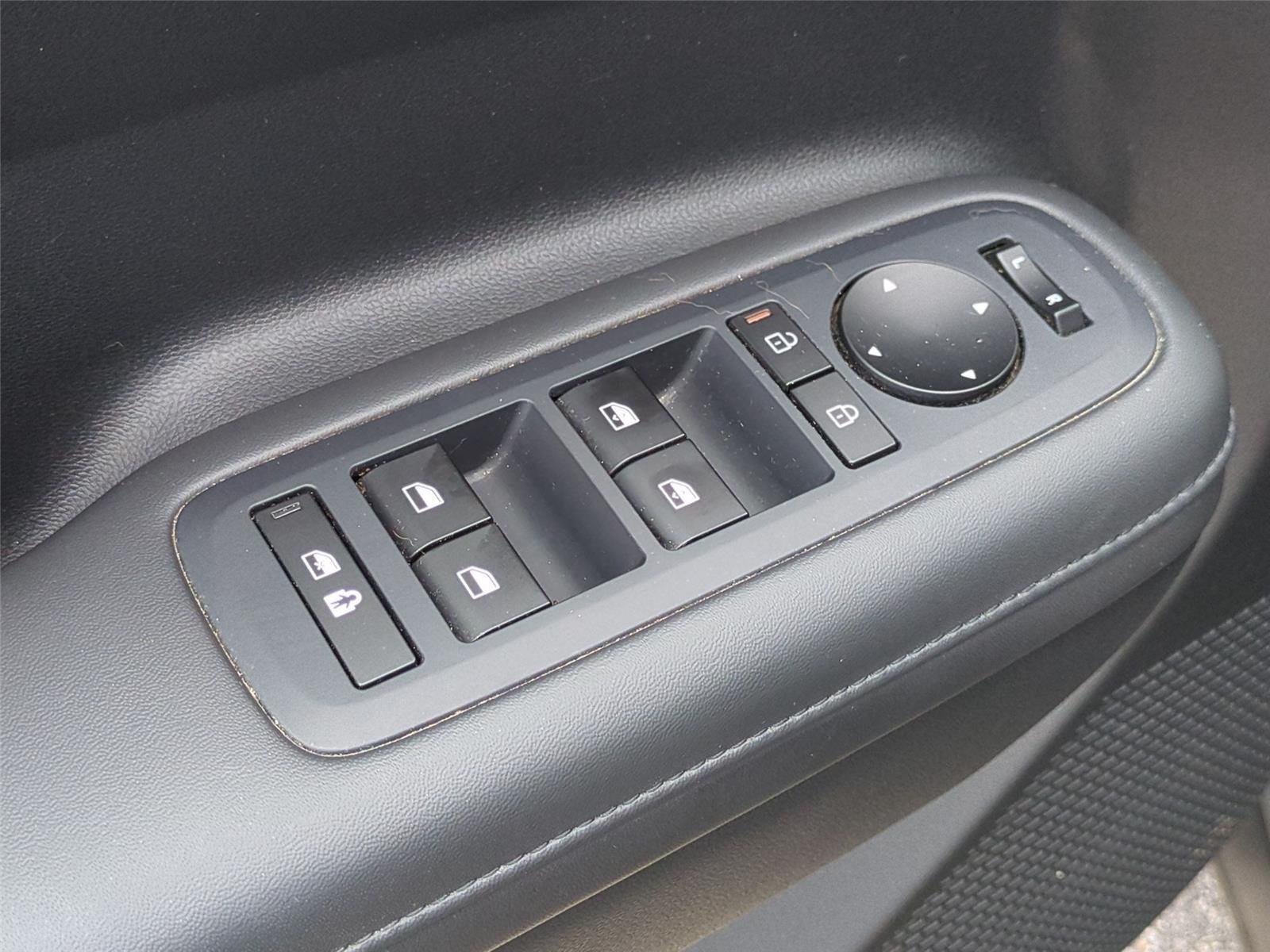Used 2024 Hampton Gray Hyundai SEL image 16