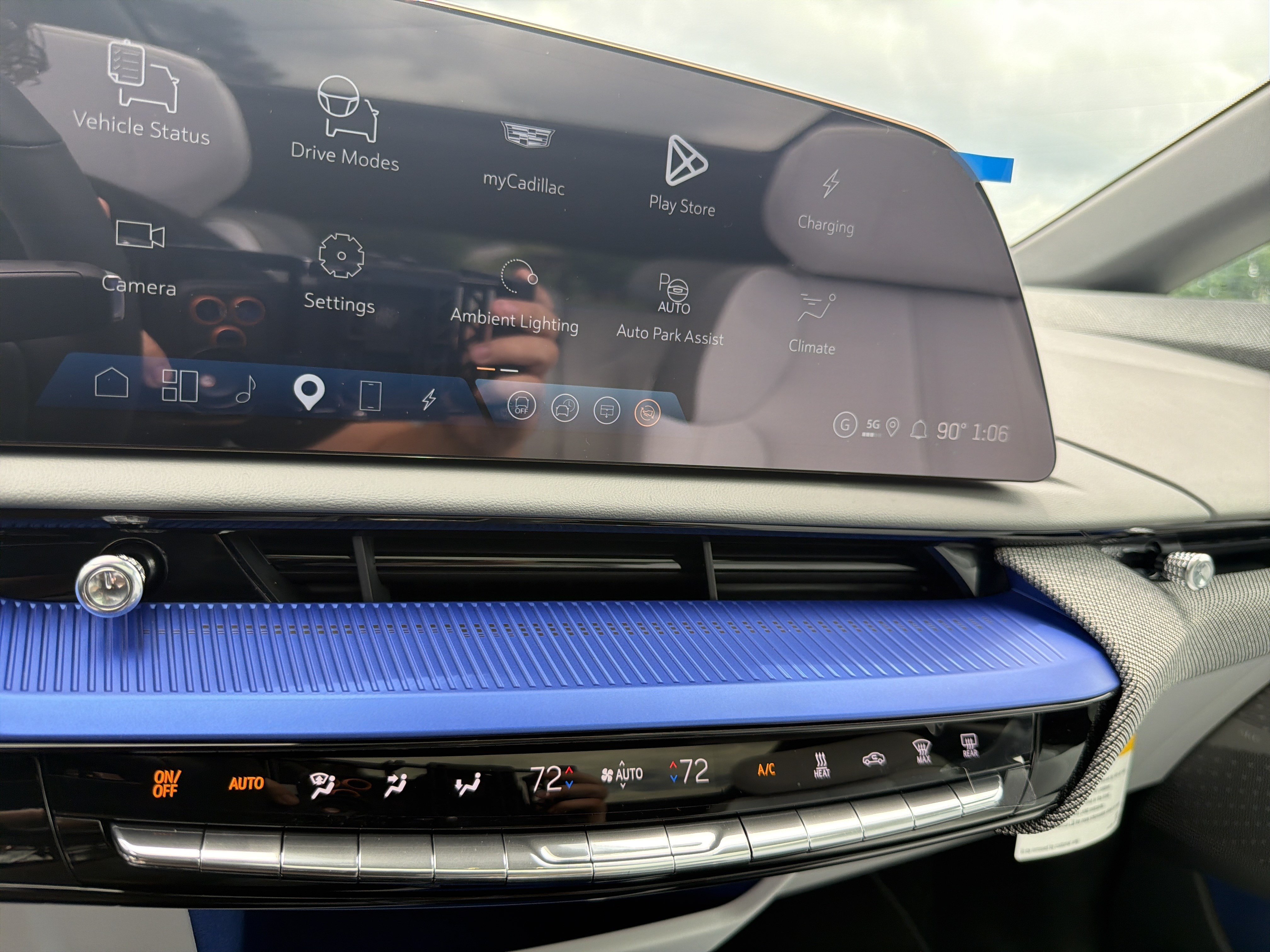 2026 Cadillac OPTIQ Luxury - Photo 23