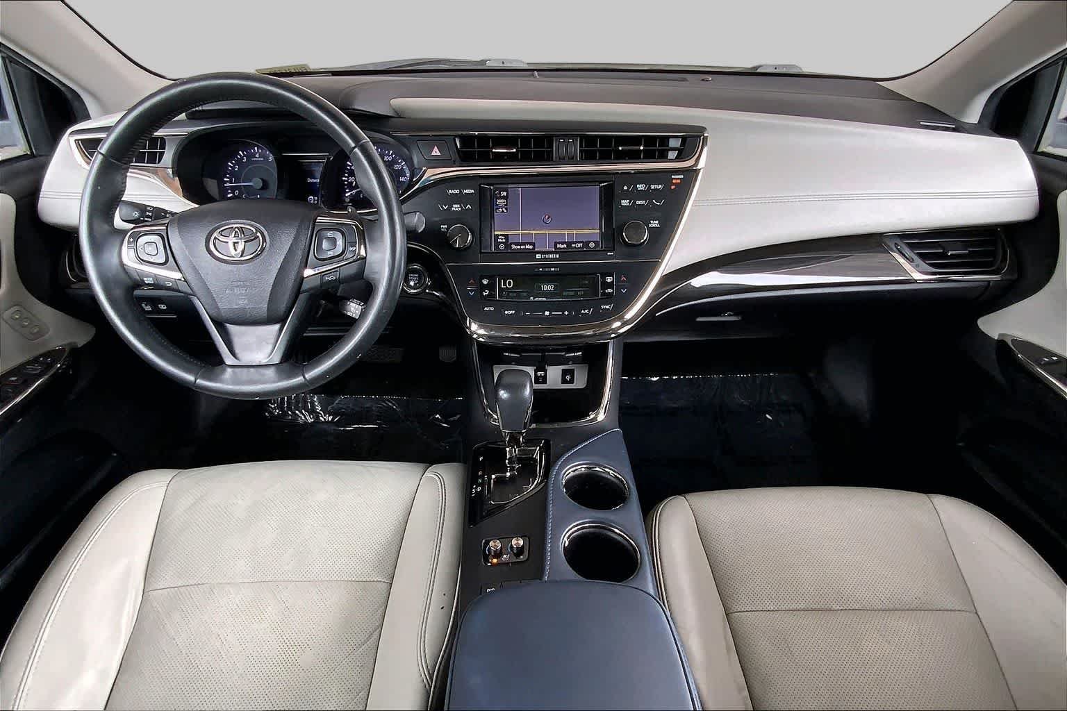 Used 2014 Creme Brulee Mica Toyota XLE image 16