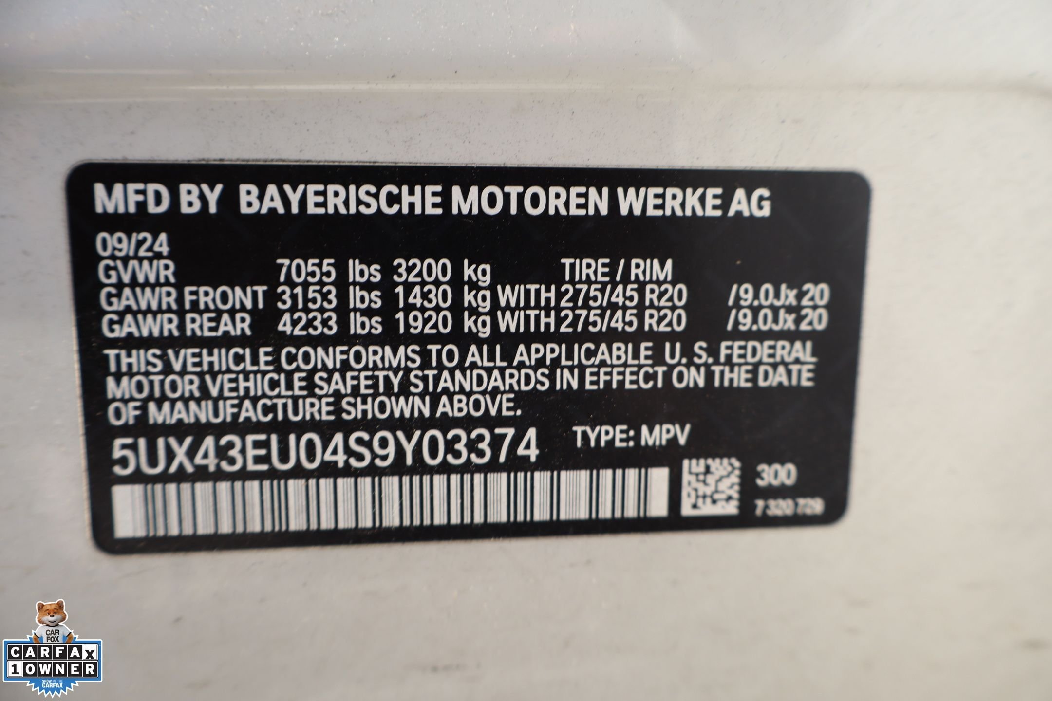 Used 2025 Alpine White BMW xDrive50e image 34