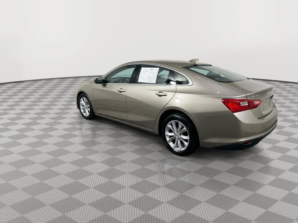 Used 2025 Gray Chevrolet LT image 6
