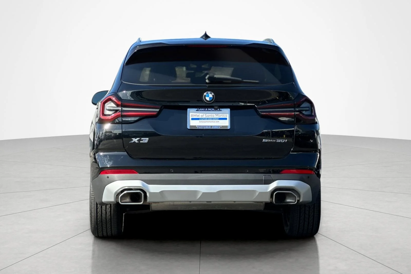 Used 2023 Jet Black BMW sDrive30i image 4