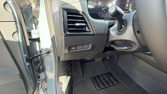 New 2026 Gray Nissan SR image 30