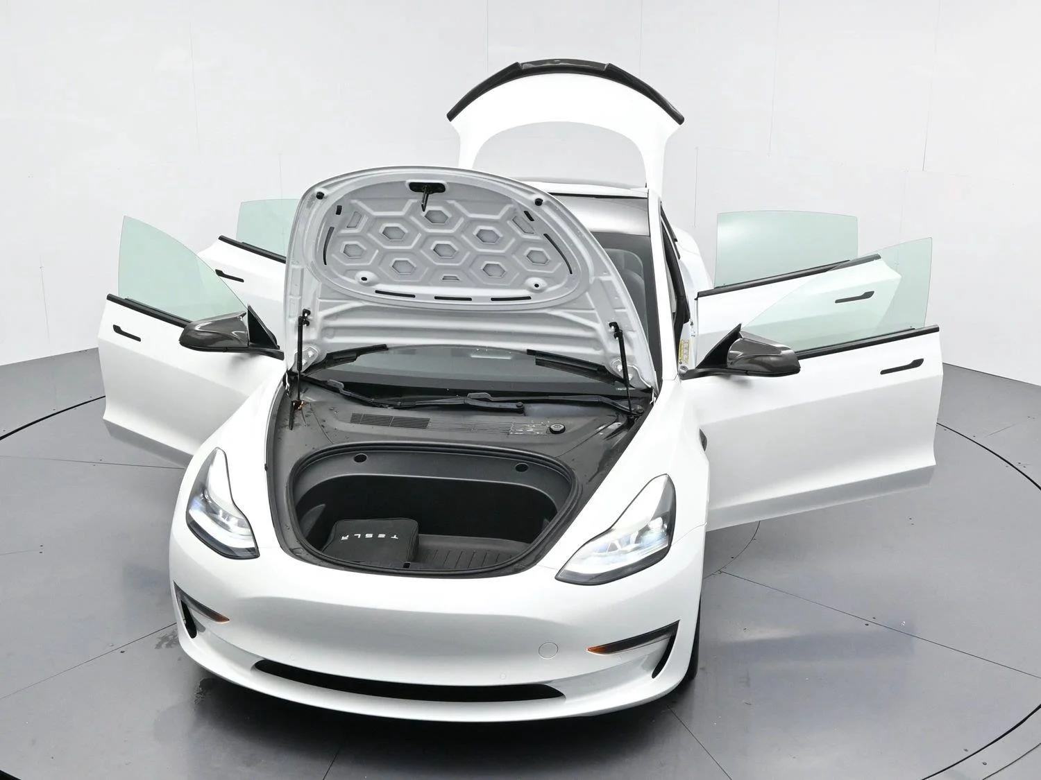 Used 2021 Pearl White Multi-coat Tesla Standard Range Plus image 35
