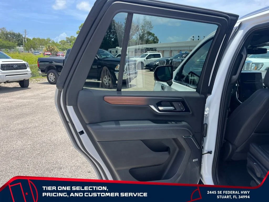 Used 2025 Summit White GMC Denali image 27
