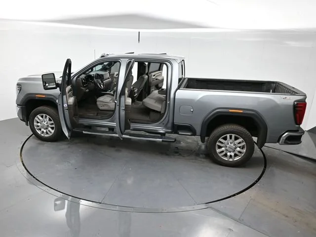 Used 2024 Sterling Metallic GMC SLT image 41