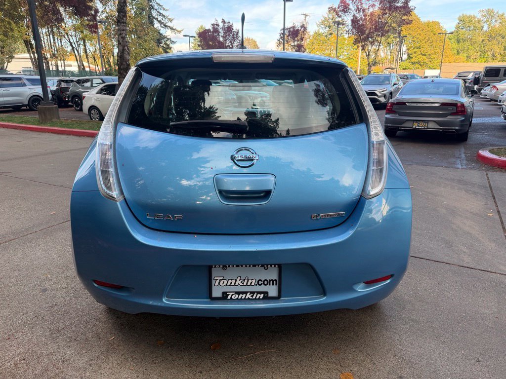 Used 2013 Blue Ocean Nissan SL image 5