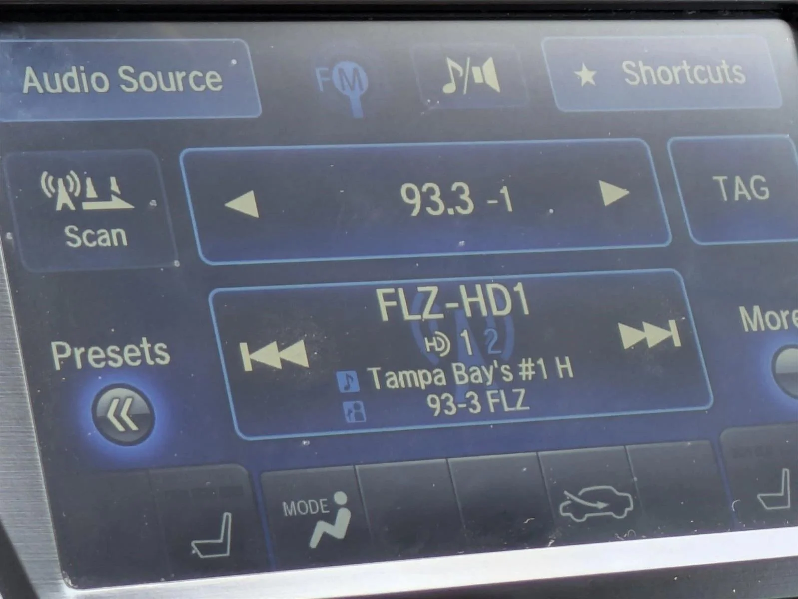 Used 2015 Silver Moon Acura Tech Pkg image 8