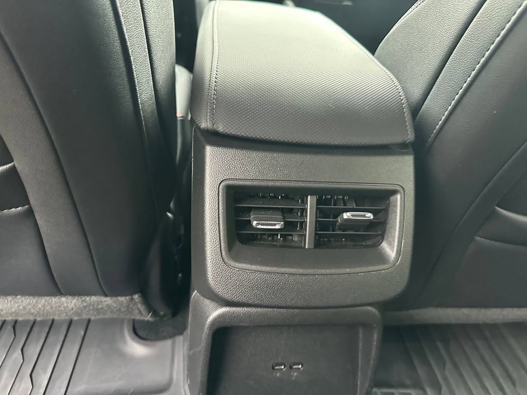 2025 Chevrolet Equinox EV LT - Photo 22