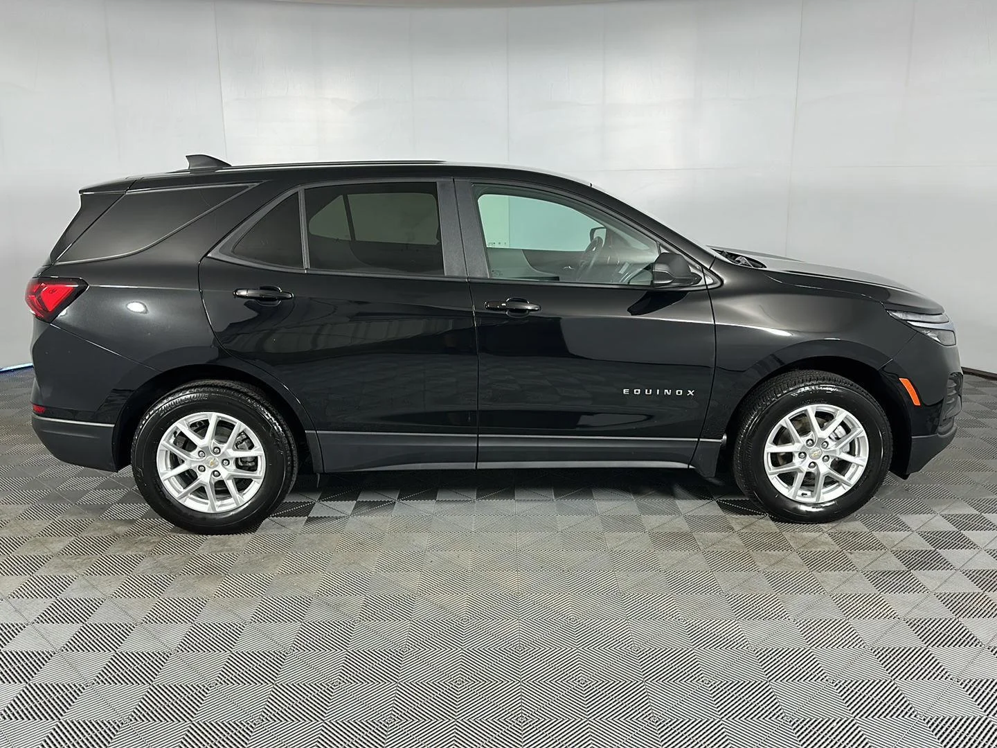 Used 2024 Mosaic Black Metallic Chevrolet  image 26