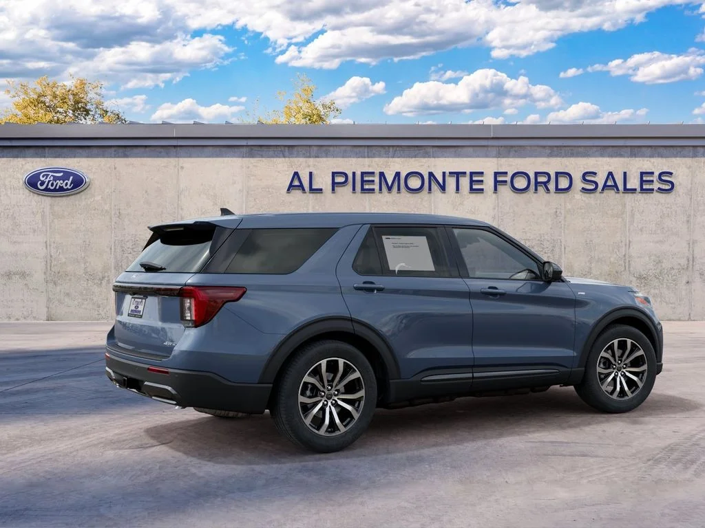 New 2027 Vapor Blue Metallic Ford ST-Line image 37