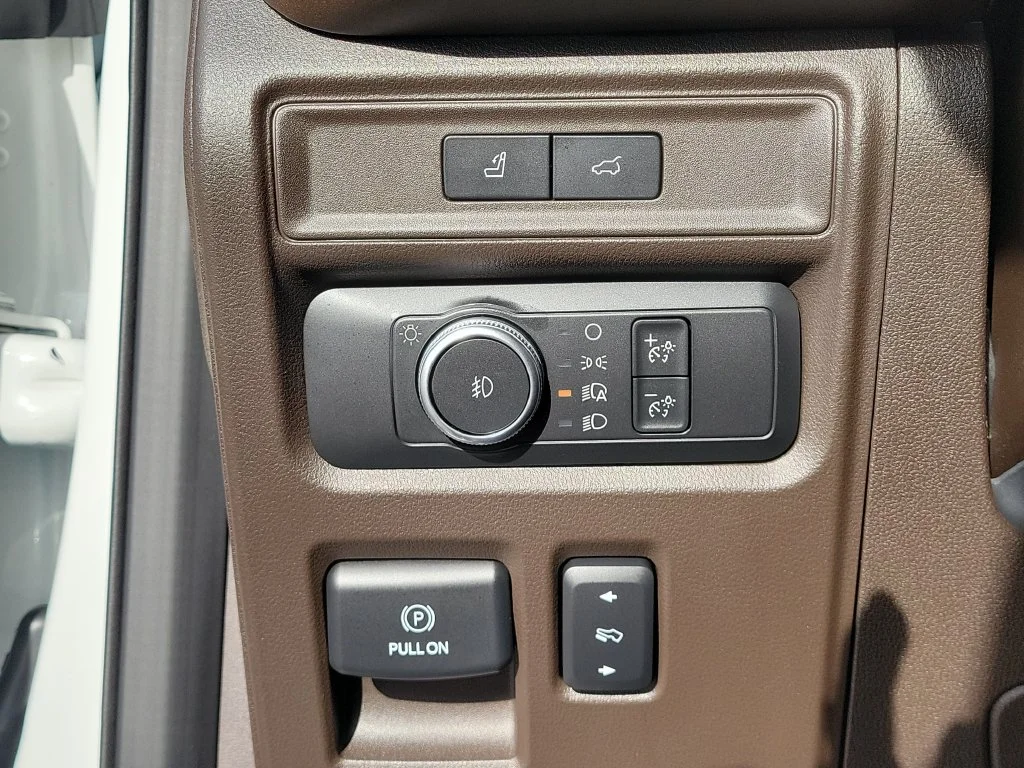 Used 2022 Star White Ford King Ranch image 25