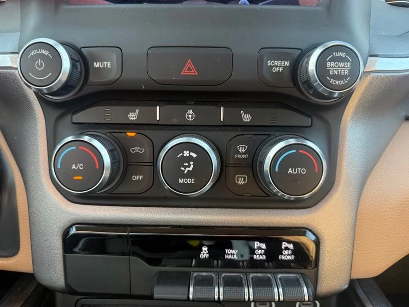 Used 2019 Blue Ram Big Horn/Lone Star image 15