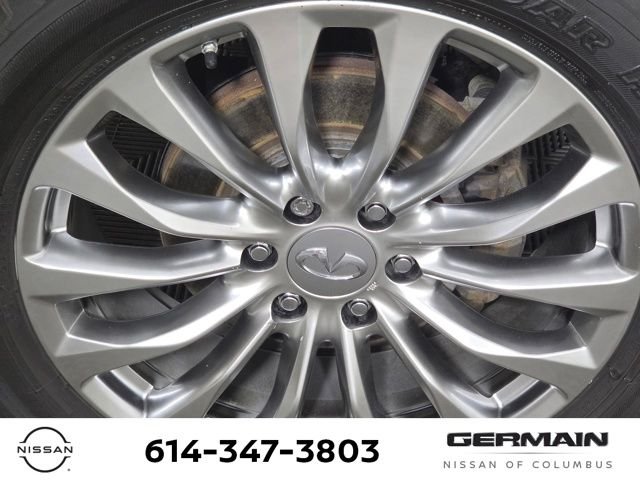 Used 2017 White INFINITI Base image 13