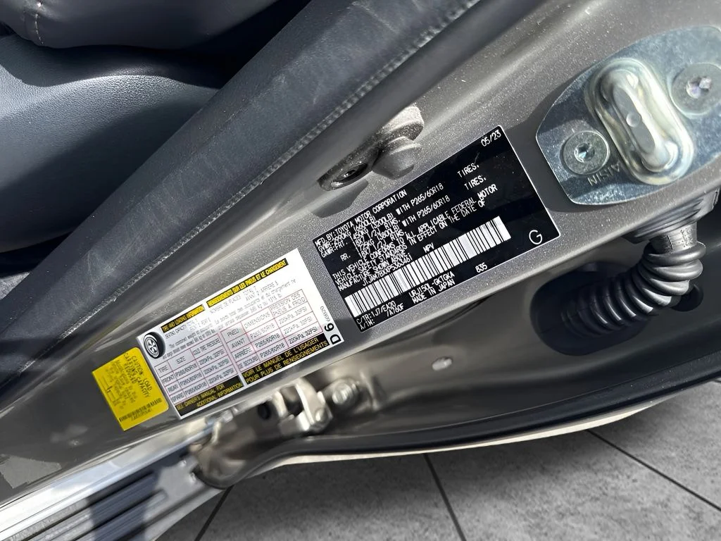 Used 2023 Silver Lexus 460 image 38