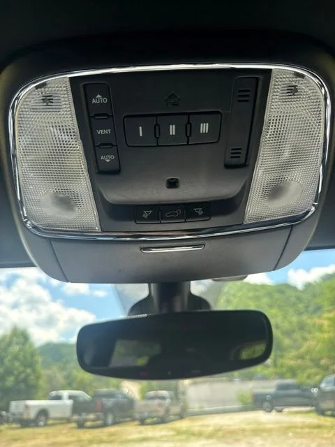 Used 2018 Black Jeep Limited image 19