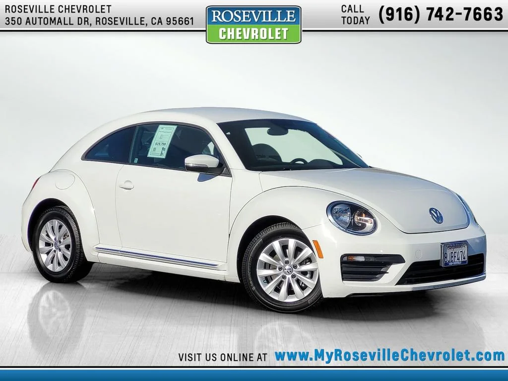 2019 Volkswagen Beetle 2.0T S Auto's photo