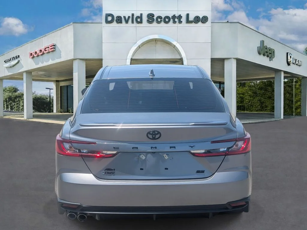 Used 2025  Toyota SE image 6