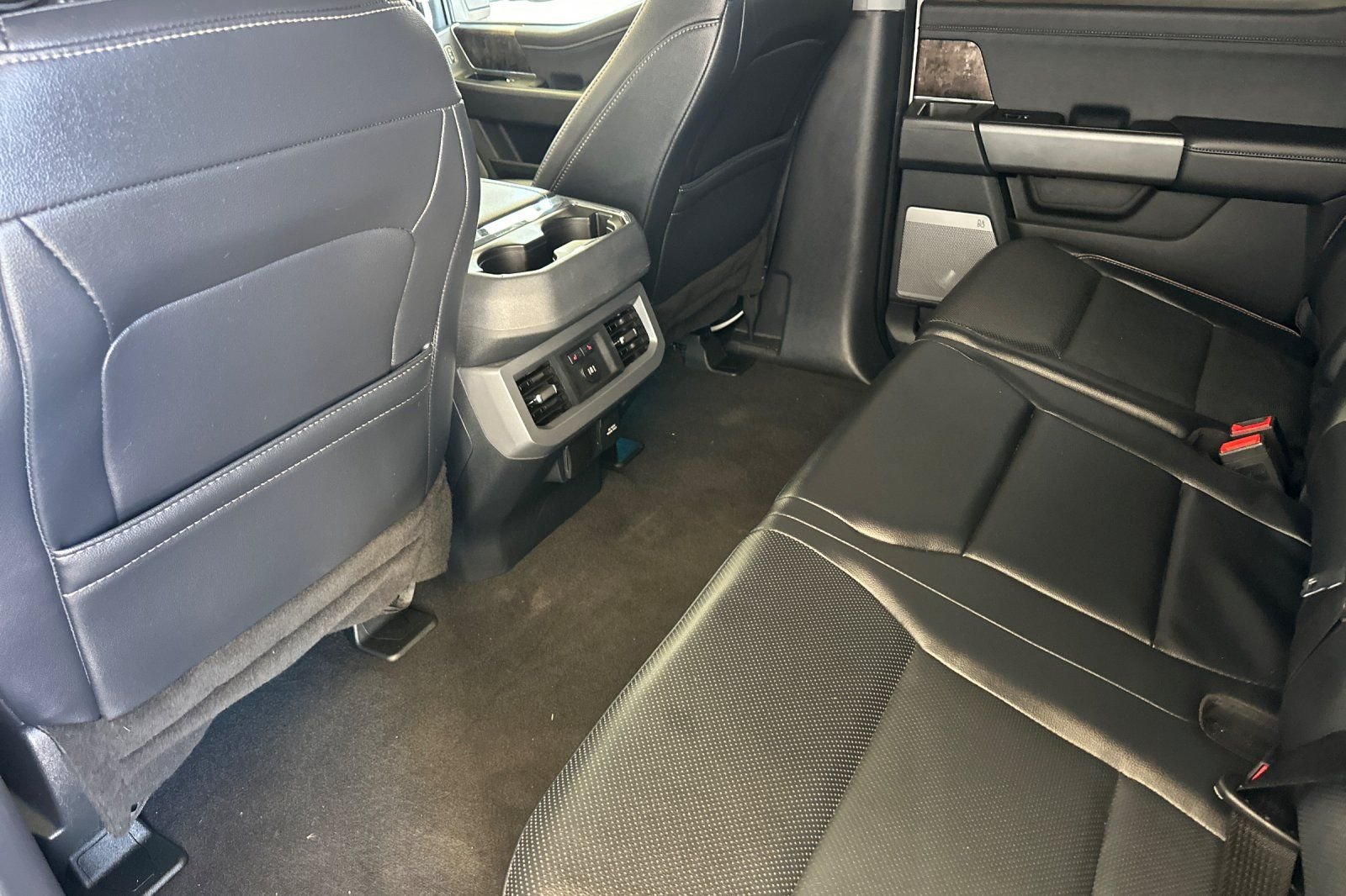 Used 2024 White Ford Lariat image 12
