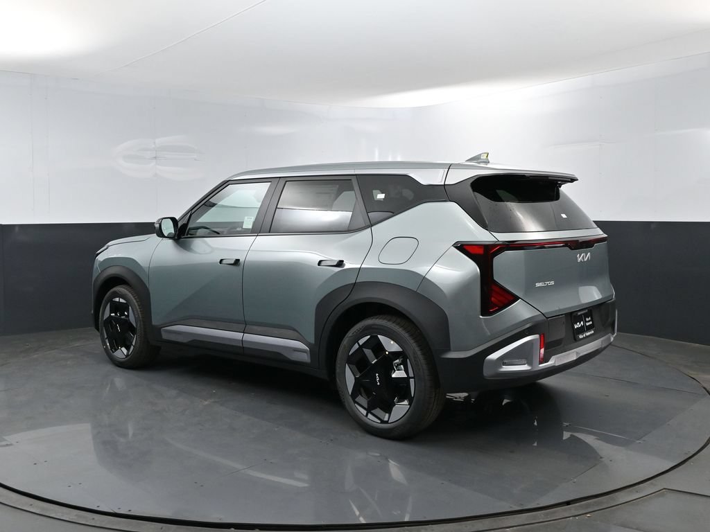 New 2027 Iceberg Green Kia S image 23