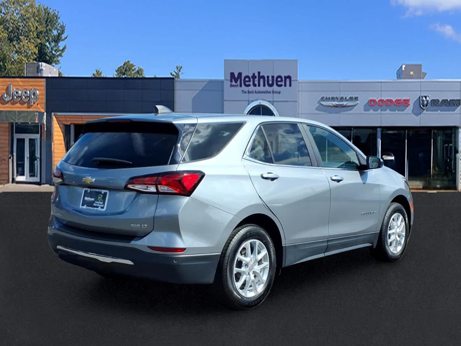 Used 2024 Sterling Gray Metallic Chevrolet LT image 4