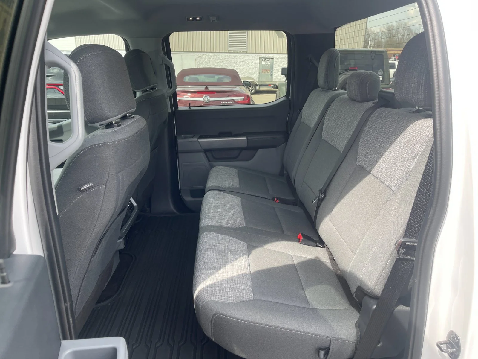 Used 2021 White Ford XLT image 14