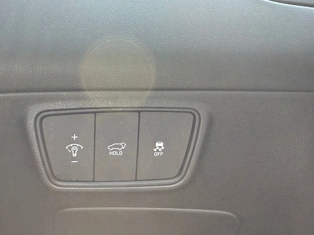 Used 2023 Silver Hyundai XRT image 19